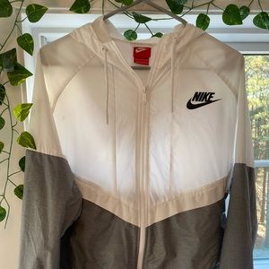 Nike sportswear windrunner women’s jacket
